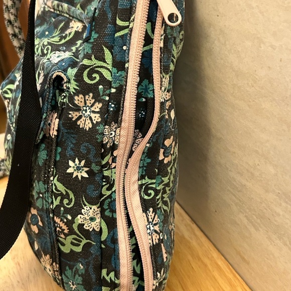 KAVU SidewinderCrossbody
Bag. - Picture 13 of 15